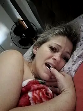 Snapshot of marcialoira chatting on November 25, 10:59 am marcialoira online show from November 25, 10:59 am