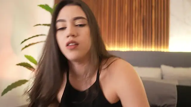 Amelia Rouse online show from October 2, 9:11 pm