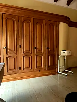 Amelia Rouse online show from October 4, 4:27 pm