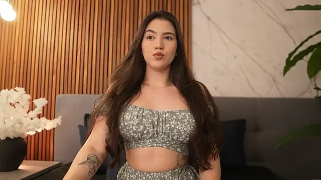 Amelia Rouse online show from December 2, 8:04 pm