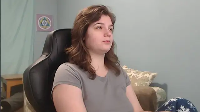 Snapshot of TreeJeanne chatting on December 11, 6:25 am TreeJeanne online show from December 11, 6:25 am