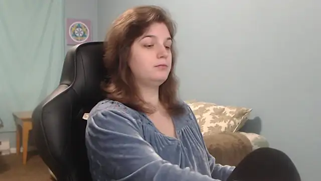 Snapshot of TreeJeanne chatting on December 31, 7:40 pm TreeJeanne online show from December 31, 7:40 pm