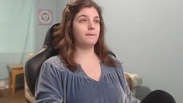Snapshot of TreeJeanne chatting on February 8, 7:49 pm TreeJeanne online show from February 8, 7:49 pm