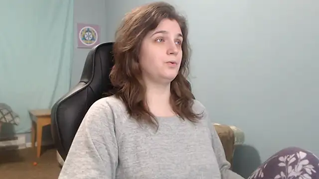 Snapshot of TreeJeanne chatting on February 20, 7:34 am TreeJeanne online show from February 20, 7:34 am