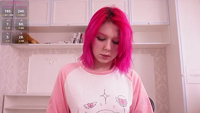 Snapshot of hannah_lourens chatting on March 7, 6:43 am hannah lourens online show from March 7, 6:43 am