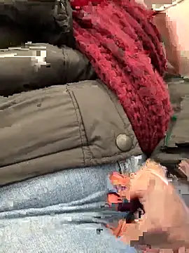 Snapshot of sylviahhh chatting on March 29, 9:04 pm sylviahhh online show from March 29, 9:04 pm