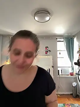 sylviahhh online show from June 7, 6:22 pm