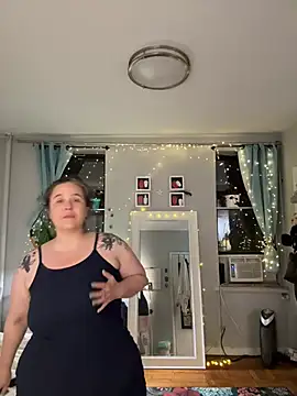sylviahhh online show from June 16, 1:30 am