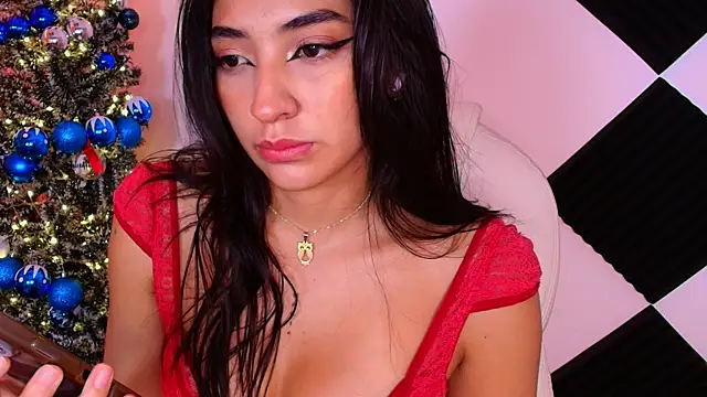 Snapshot of _Aura- chatting on January 14, 3:23 am Aura- online show from January 14, 3:23 am