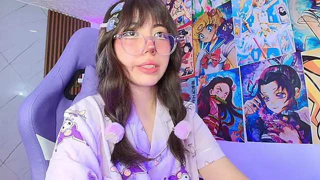 Snapshot of Purplee_Baby chatting on September 18, 3:30 am Purplee Baby online show from September 18, 3:30 am