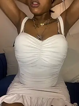 Cherrytowild online show from January 3, 12:41 pm