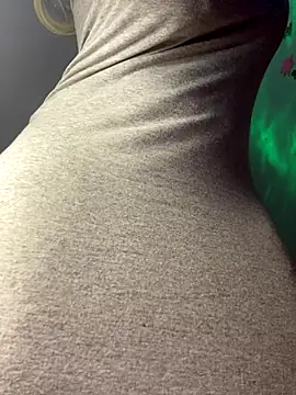 Snapshot of Cherrytowild chatting on October 30, 8:16 am Cherrytowild online show from October 30, 8:16 am