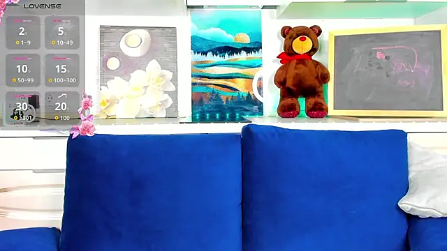 Snapshot of Naomi_B1ack chatting on March 27, 1:00 am Naomi B1ack online show from March 27, 1:00 am