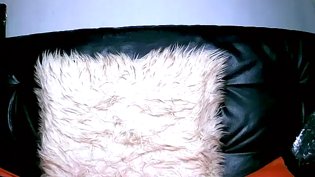 Bustypillows online show from March 14, 3:25 pm