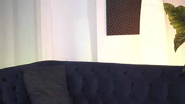 Snapshot of NicoleSarahX chatting on March 2, 8:18 pm NicoleSarahX online show from March 2, 8:18 pm