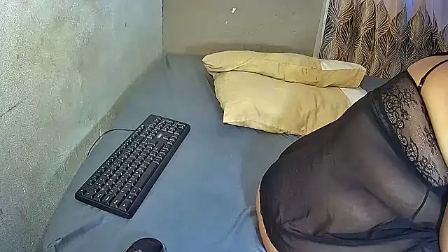 BustyThickyAss online show from May 12, 6:54 am