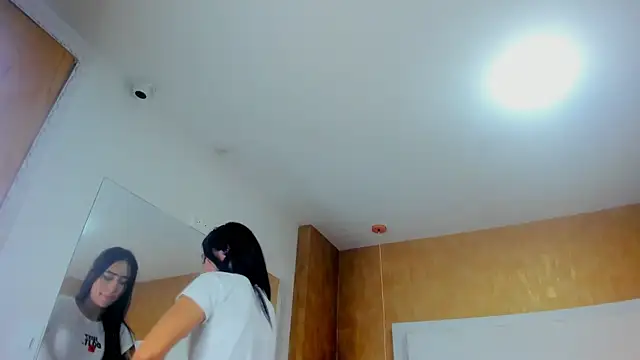 Little Jenni online show from February 13, 11:47 pm