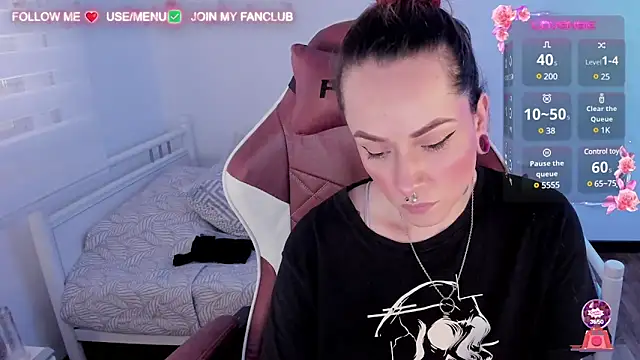 Snapshot of Domina_Deivis chatting on February 28, 11:14 am Domina Deivis online show from February 28, 11:14 am