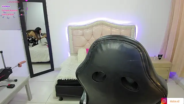 Snapshot of baby_love03 chatting on March 24, 10:26 pm baby love03 online show from March 24, 10:26 pm