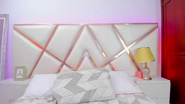 NinnaVous online show from January 21, 5:30 pm