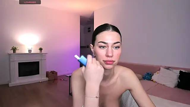 AnysaSmith online show from May 4, 12:39 am