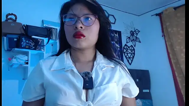 Alizon95 online show from March 26, 9:09 pm