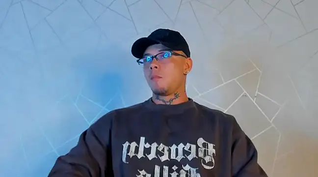 NoahhBrown online show from January 20, 6:42 am