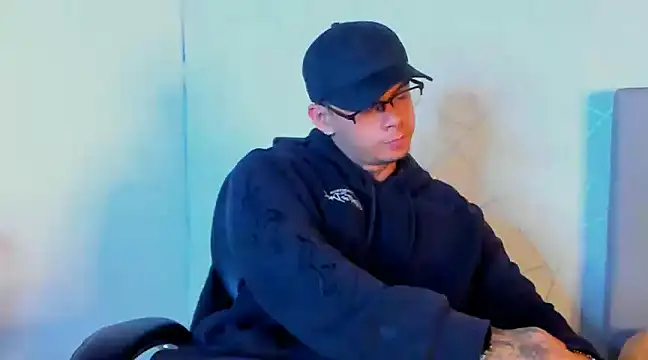 NoahhBrown online show from January 29, 3:12 am