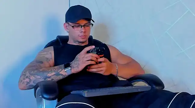 NoahhBrown online show from January 29, 6:22 am