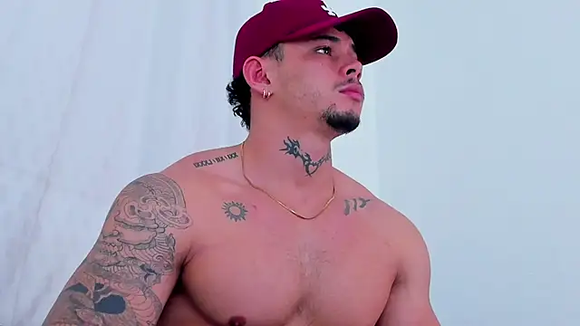 Snapshot of NoahhBrown chatting on February 27, 7:36 pm NoahhBrown online show from February 27, 7:36 pm