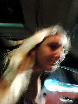 Snapshot of BecciDeluxe chatting on September 23, 8:01 pm BecciDeluxe online show from September 23, 8:01 pm