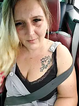 Snapshot of BecciDeluxe chatting on September 26, 12:20 pm BecciDeluxe online show from September 26, 12:20 pm