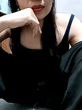 Blythe 69 online show from March 13, 2:49 am