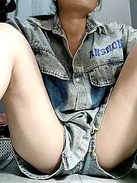 Blythe 69 online show from March 13, 2:01 pm