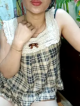 Snapshot of Blythe_69 chatting on June 12, 9:57 pm Blythe 69 online show from June 12, 9:57 pm