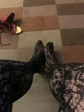 Snapshot of footsy35 chatting on January 11, 6:40 am footsy35 online show from January 11, 6:40 am