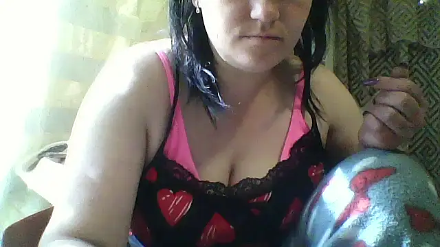 HollyLaBerry online show from May 16, 6:21 am