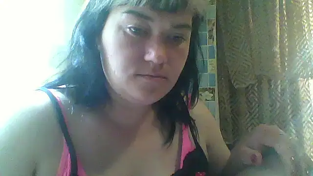 HollyLaBerry online show from May 22, 7:15 am