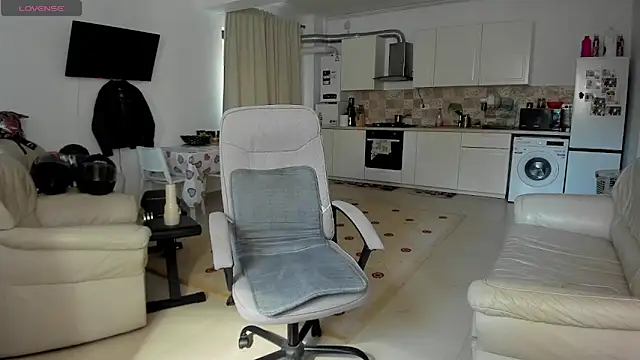 ZackFraser online show from September 21, 7:54 am