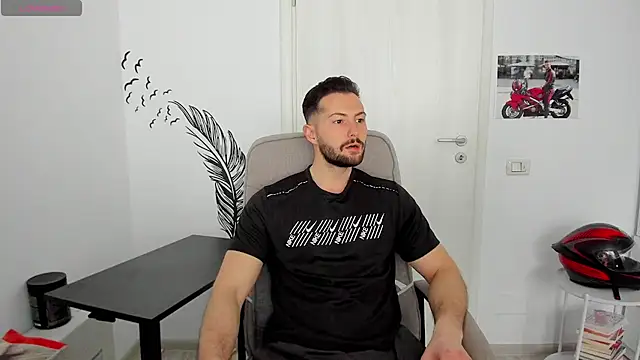 ZackFraser online show from April 2, 6:33 am