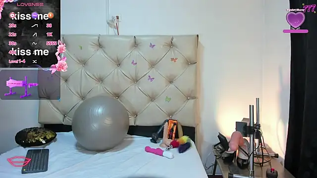 cleopatraa online show from May 7, 8:36 pm