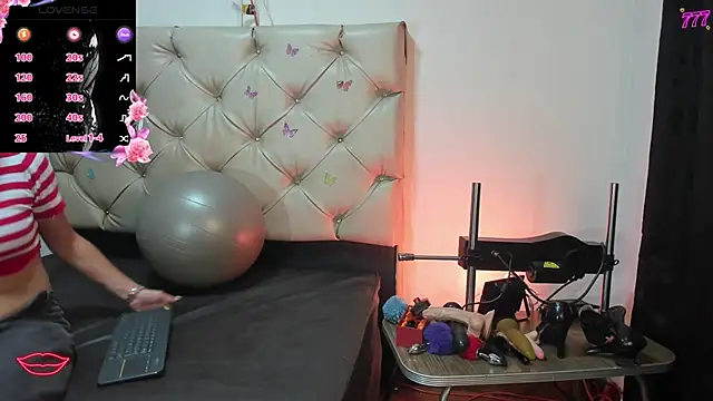 cleopatraa online show from May 22, 10:04 pm