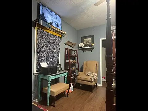 Onesieboy4daddys online show from May 16, 1:43 pm