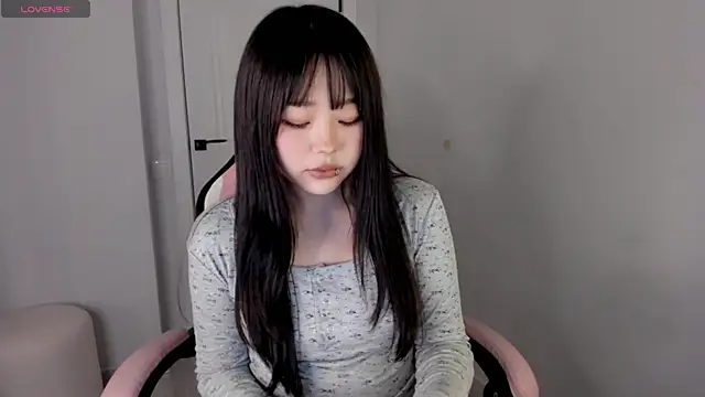 Snapshot of hee_young11 chatting on September 18, 1:24 pm hee young11 online show from September 18, 1:24 pm