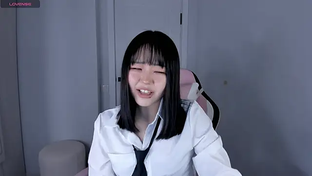 Snapshot of hee_young11 chatting on January 8, 7:16 pm hee young11 online show from January 8, 7:16 pm