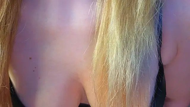 Snapshot of Lina-hill chatting on January 24, 12:41 pm Lina-hill online show from January 24, 12:41 pm