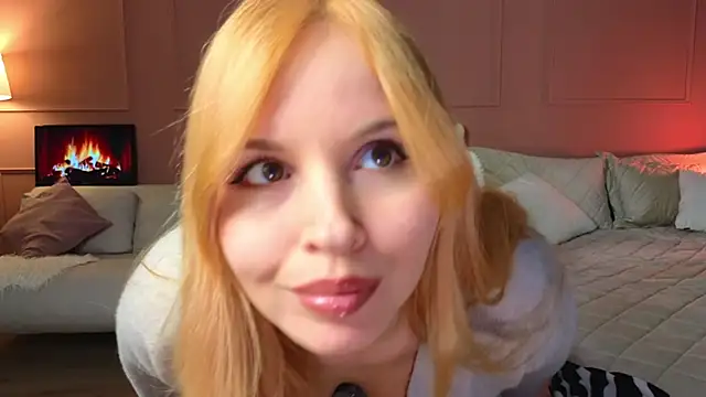 Snapshot of Lina-hill chatting on March 3, 12:48 pm Lina-hill online show from March 3, 12:48 pm