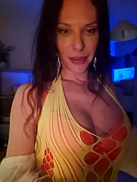 Luna Kitanna online show from December 14, 12:11 am