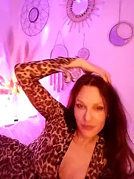 Luna Kitanna online show from January 10, 1:10 am
