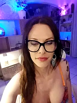 Luna Kitanna online show from March 22, 12:39 am